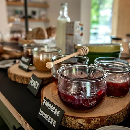 Flem Mountain 3* Φιλμς